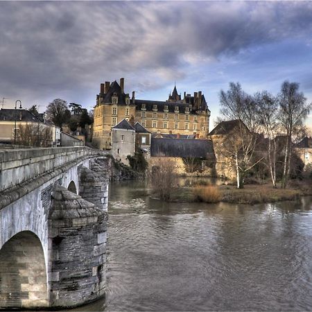 Chateau De Durtal Bed and Breakfast Esterno foto