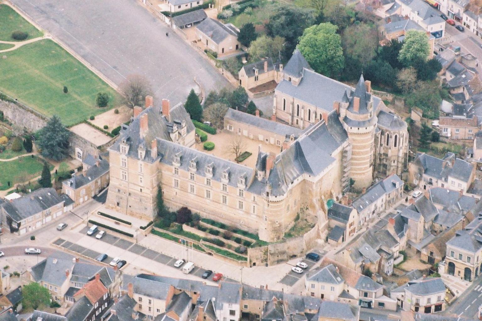 Chateau De Durtal Bed and Breakfast Esterno foto